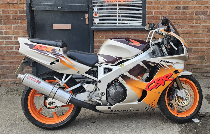 1994 HONDA FIREBLADE (CBR900RR) URBAN TIGER – FOXEYE